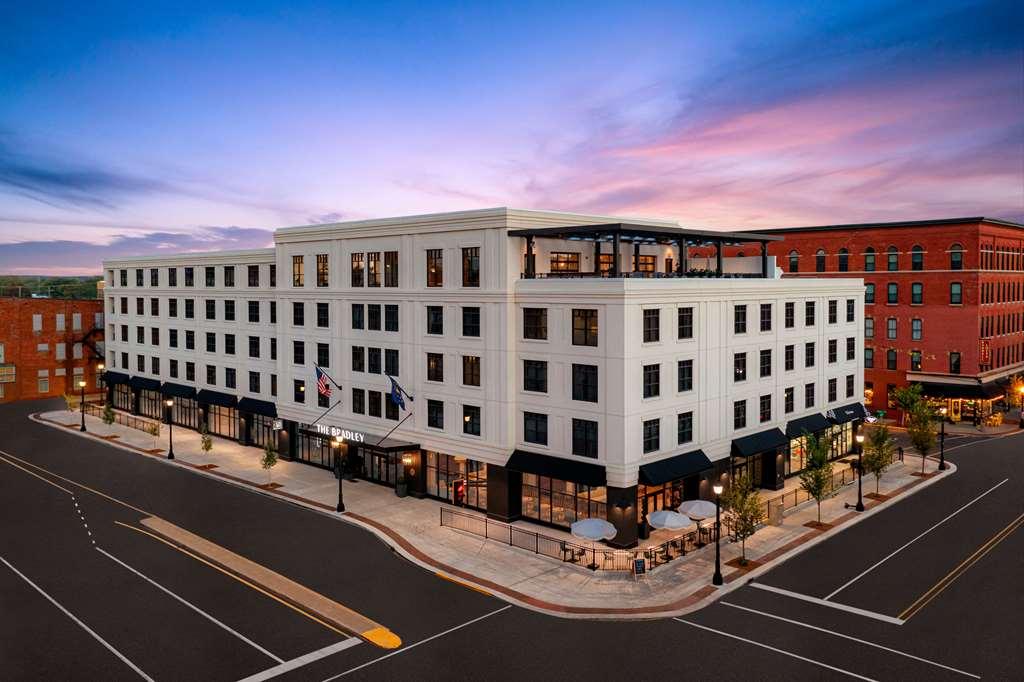 Hotel The Bradley Fort Wayne Zewnętrze zdjęcie